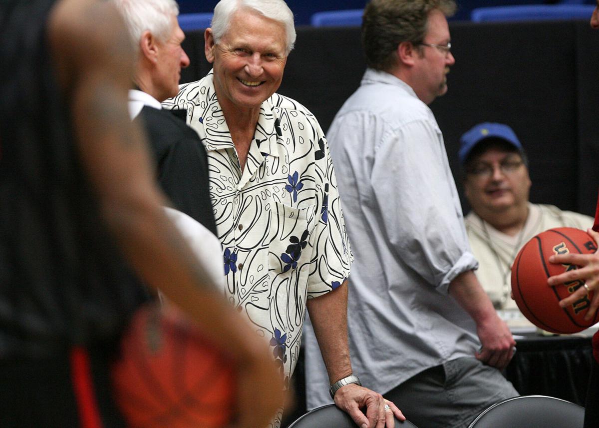 Lute Olson, Arizona's Hall of Fame basketball coach, dies at 85