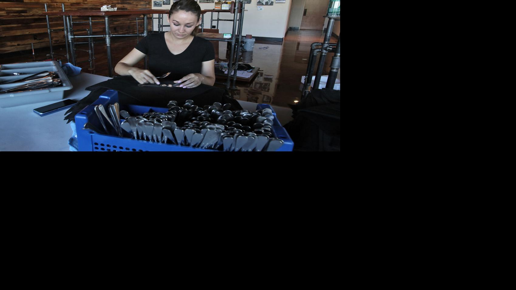 Growler's in Marana taps into area's craft beer craze