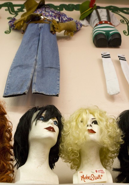 Halloween garb gets creative in N. 4th, downtown shops   