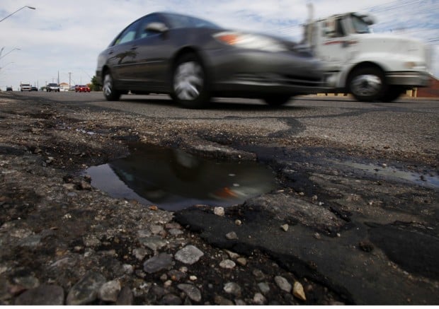 Tim Steller's column: Promise to repave ֱ streets jolts transportation debate