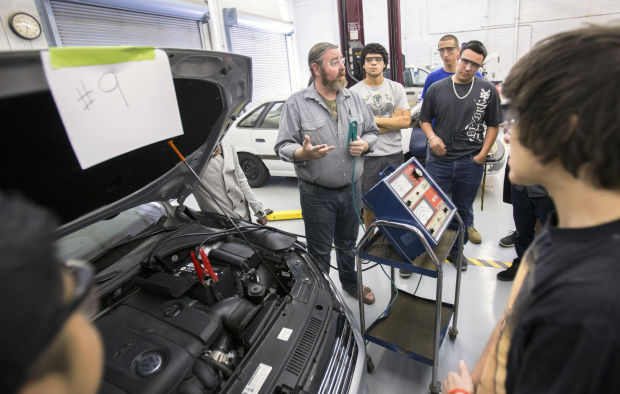 Flowing Wells automotive class