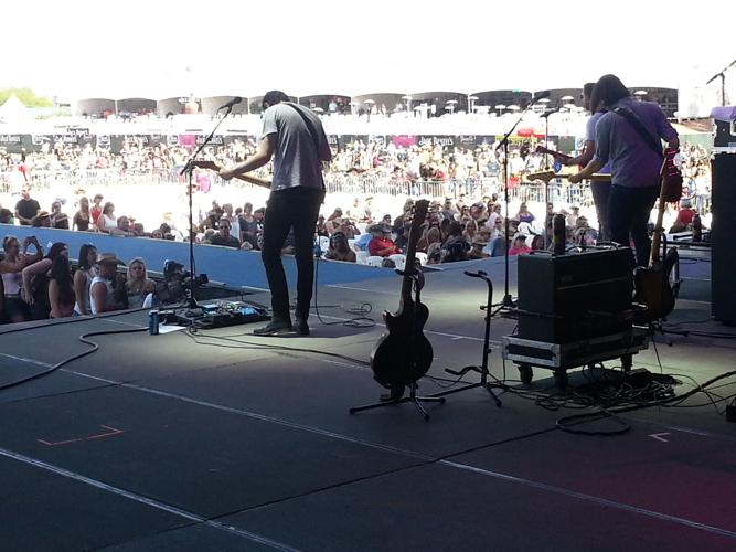 Rocking a Thursday afternoon