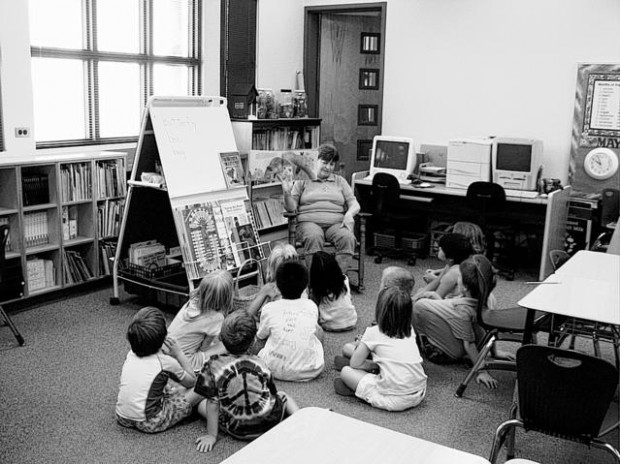 District revives community schools  