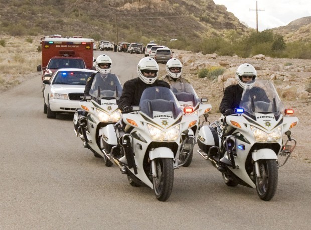 Helicopter crash injures 3, kills 1