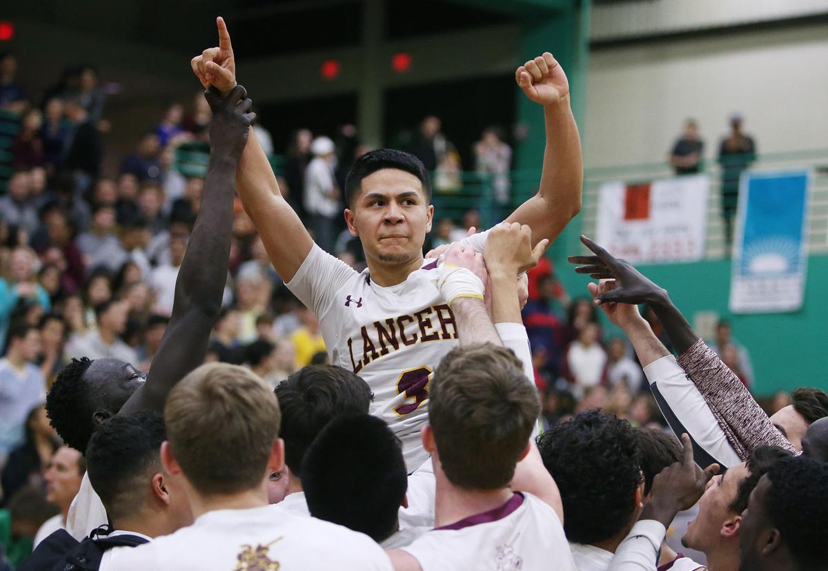 Salpointe Catholic vs. Catalina Foothills in boy's basketball 4A state semifinal