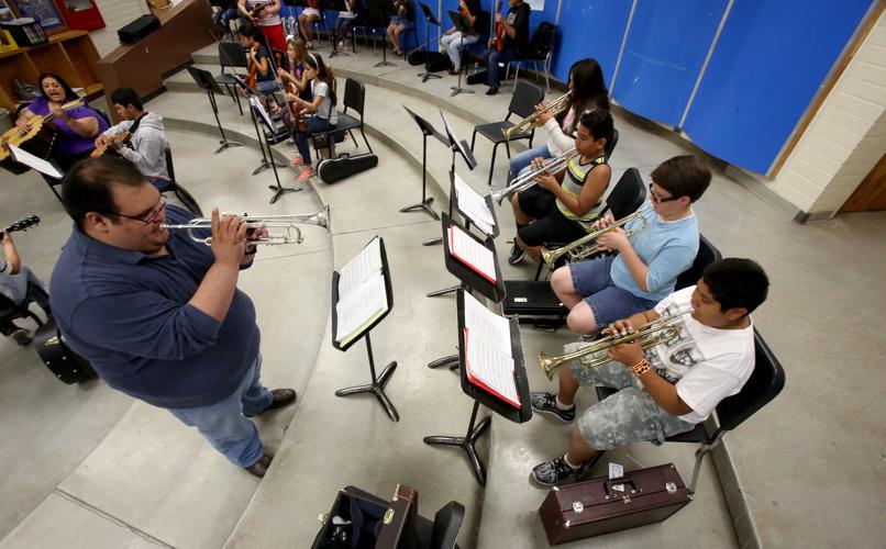 Sunnyside mariachi program