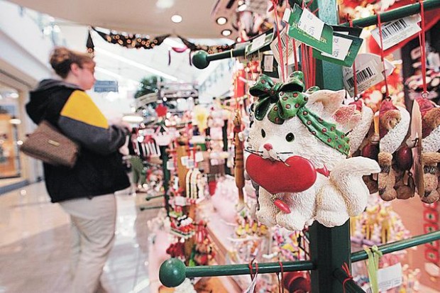 Little kiosks big business for U.S. shopping malls  