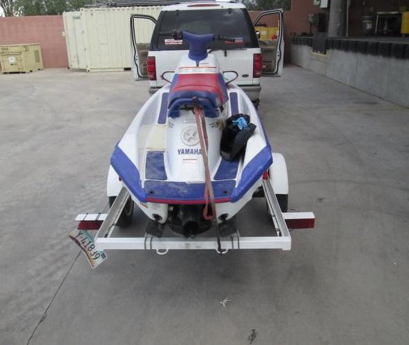 Smuggler running drugs, not waves in watercraft