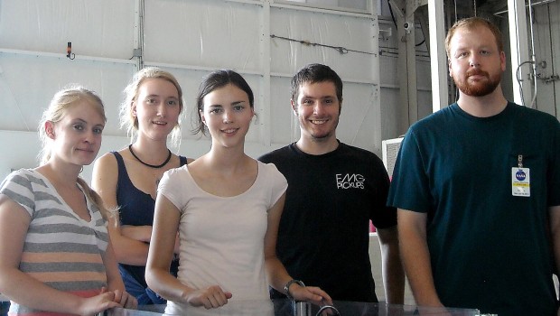 Students' zero-g experiment hunts origin of earthly life   