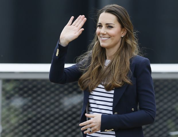 Photos: Kate Middleton looks great in first solo appearance since ...