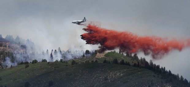 Colorado wildfires forces thousands to flee