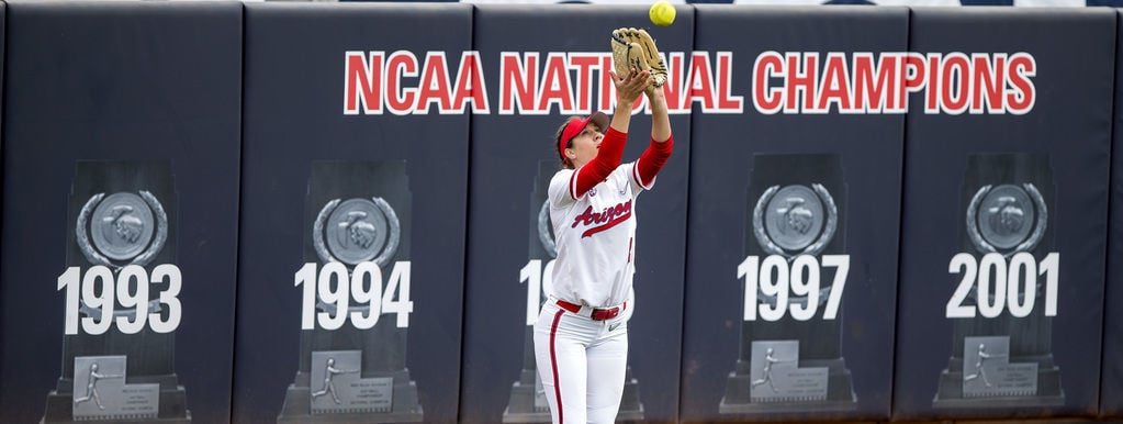 030920-spt-ua softball-p23.JPG