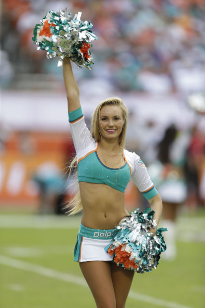 NFL Cheerleaders, week 5