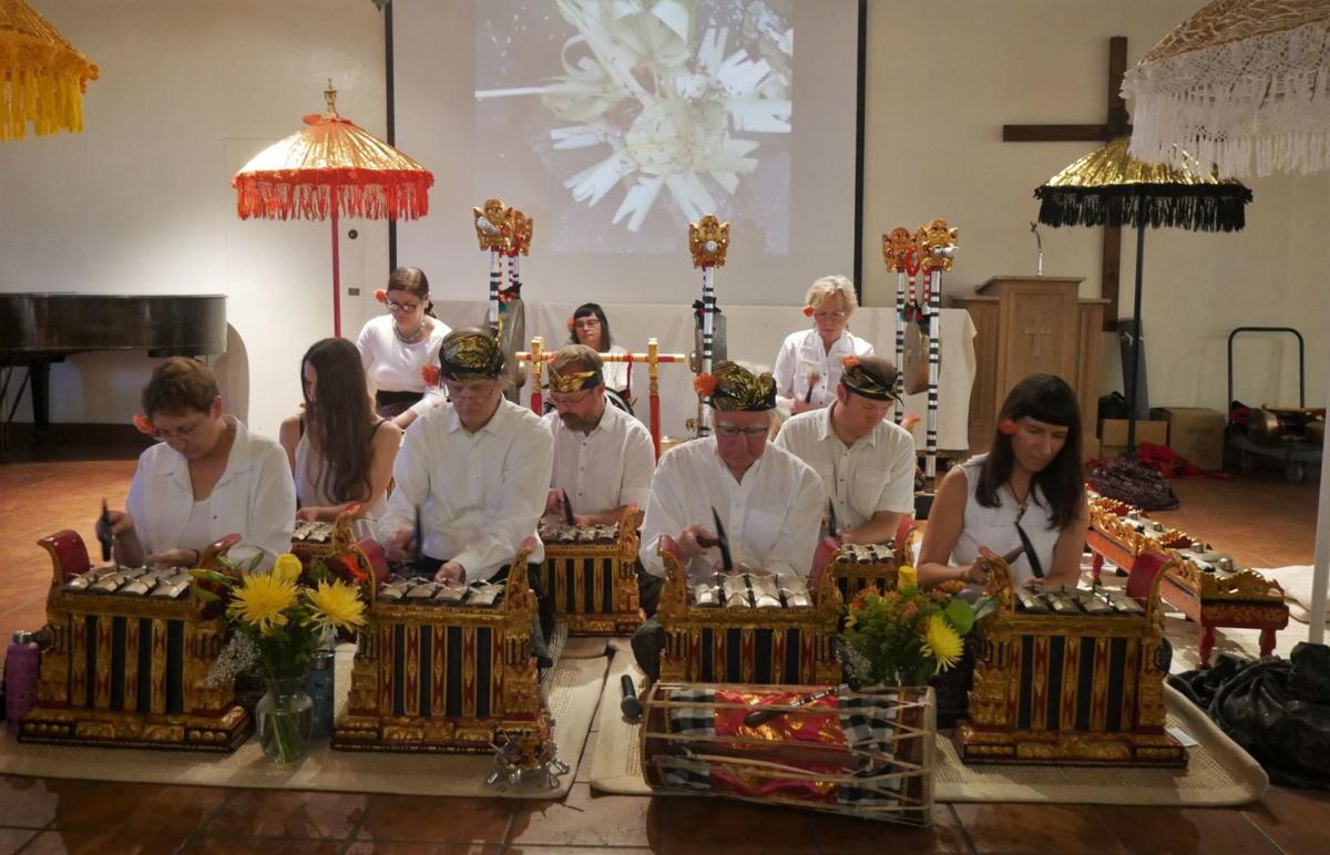Balinese Gamelan Dewi Malam