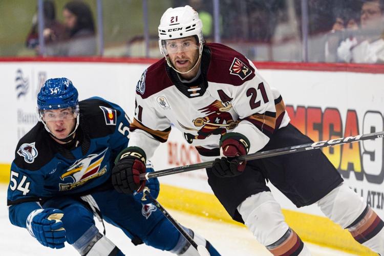 Roadrunners Comeback Falls Short in 5-3 Loss to Eagles