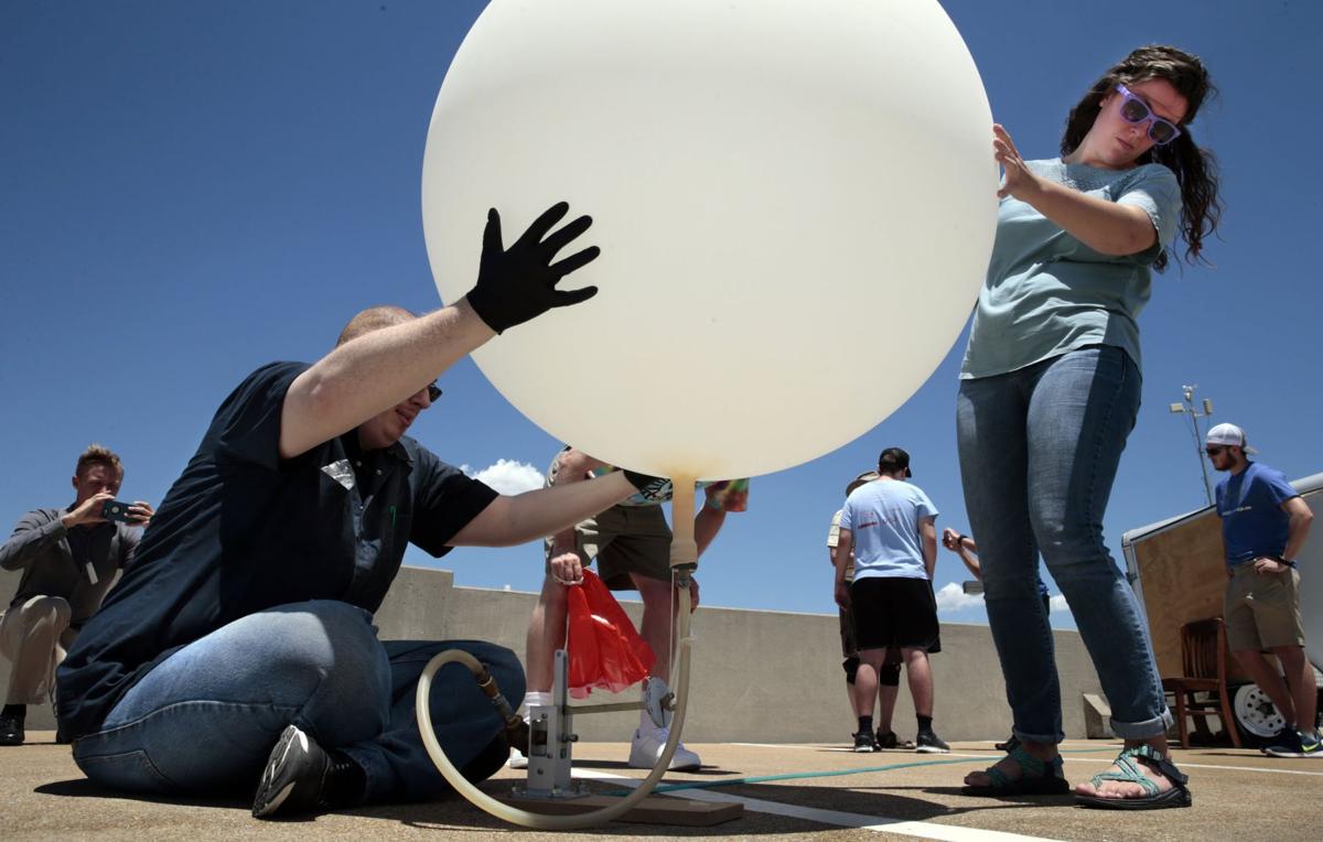 Weather balloon tests for eclipse launch