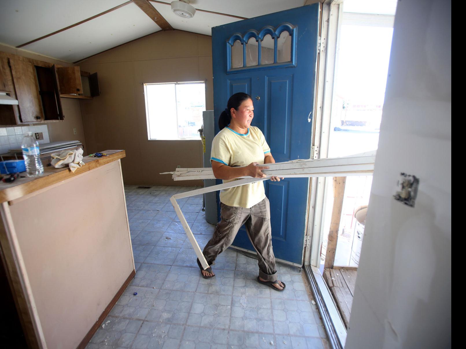 Former Nun S New Mission Rehabbing Tucson S Worst Trailer Parks