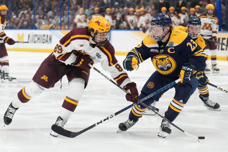 NCAA Quinnipiac Minnesota Hockey