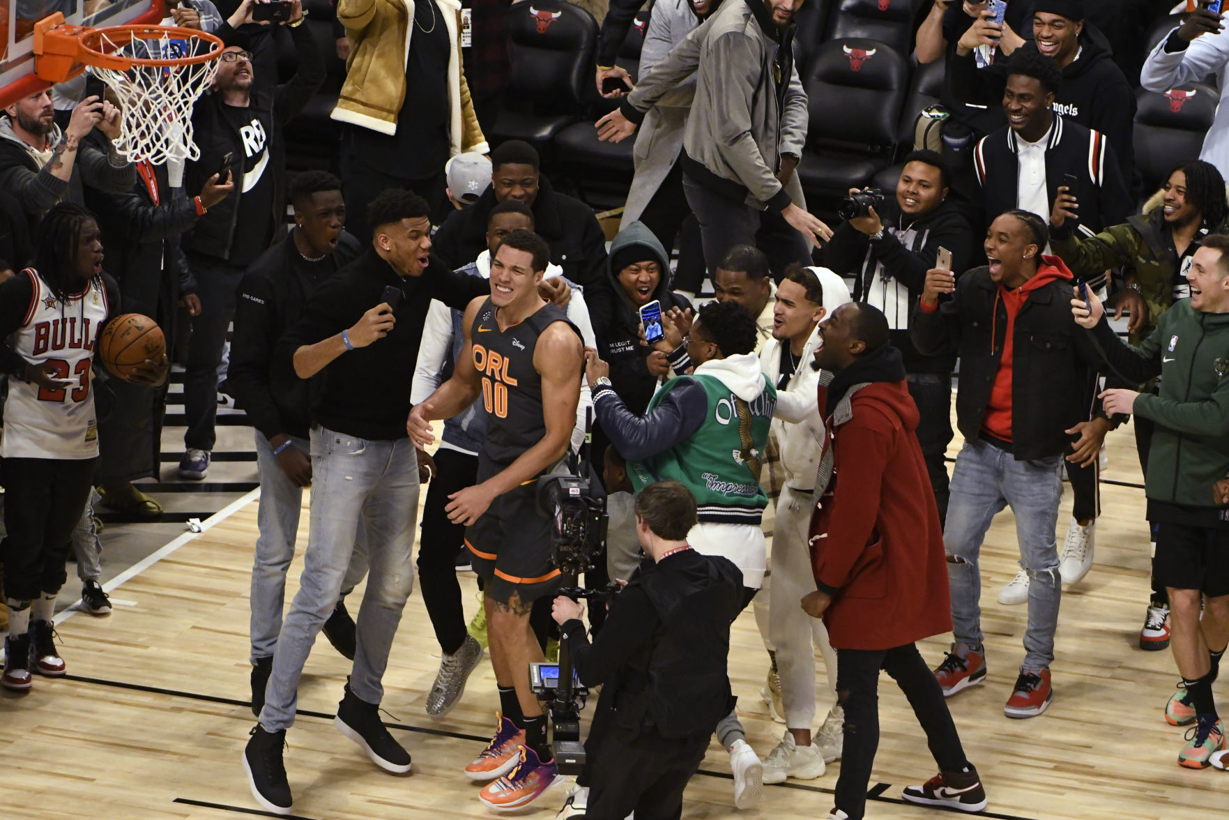 zach lavine shoes dunk contest