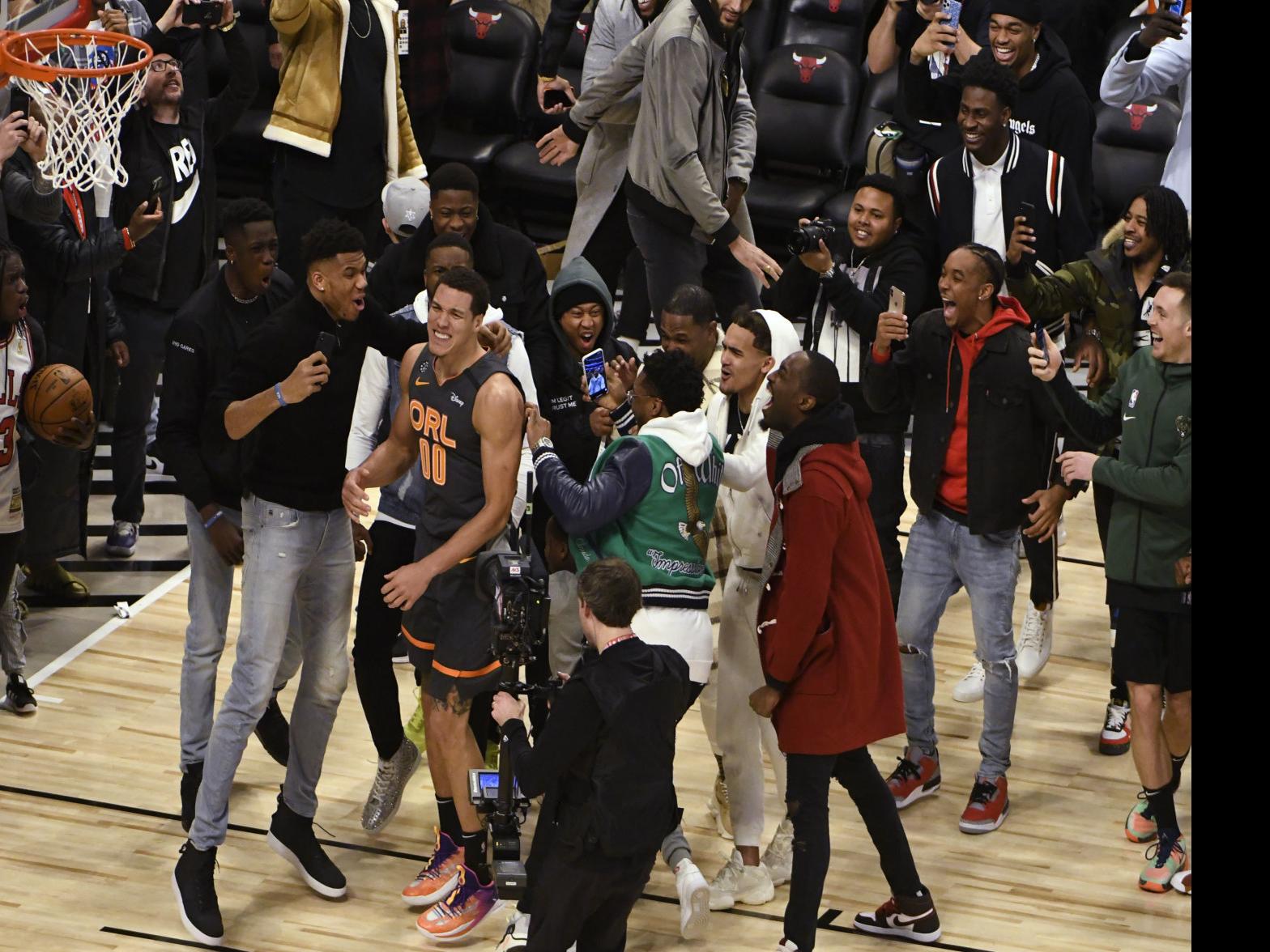 Forget The Dunk Contest Ex Wildcat Aaron Gordon Is Now A Shoe