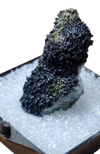 Mine Tales: Select Arizona mines and their minerals