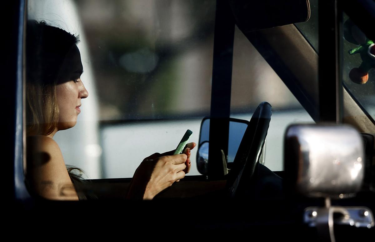 Ban on teen texting while driving goes to governor
