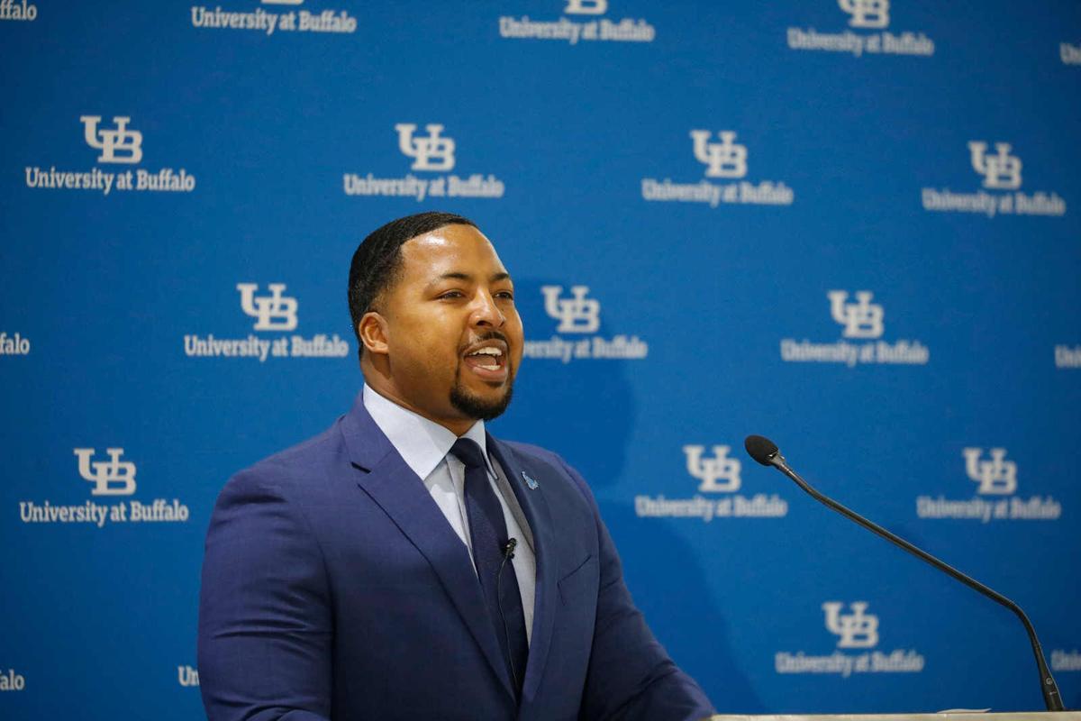 Coach Maurice Linguist