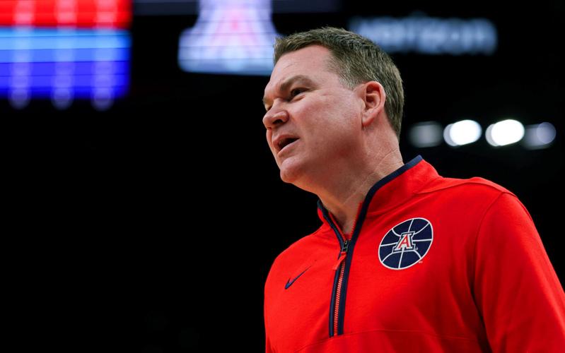 Arizona head coach Tommy Lloyd
