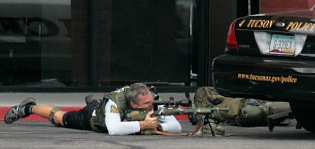 Gunman commits suicide after police standoff at Tucson bank  
