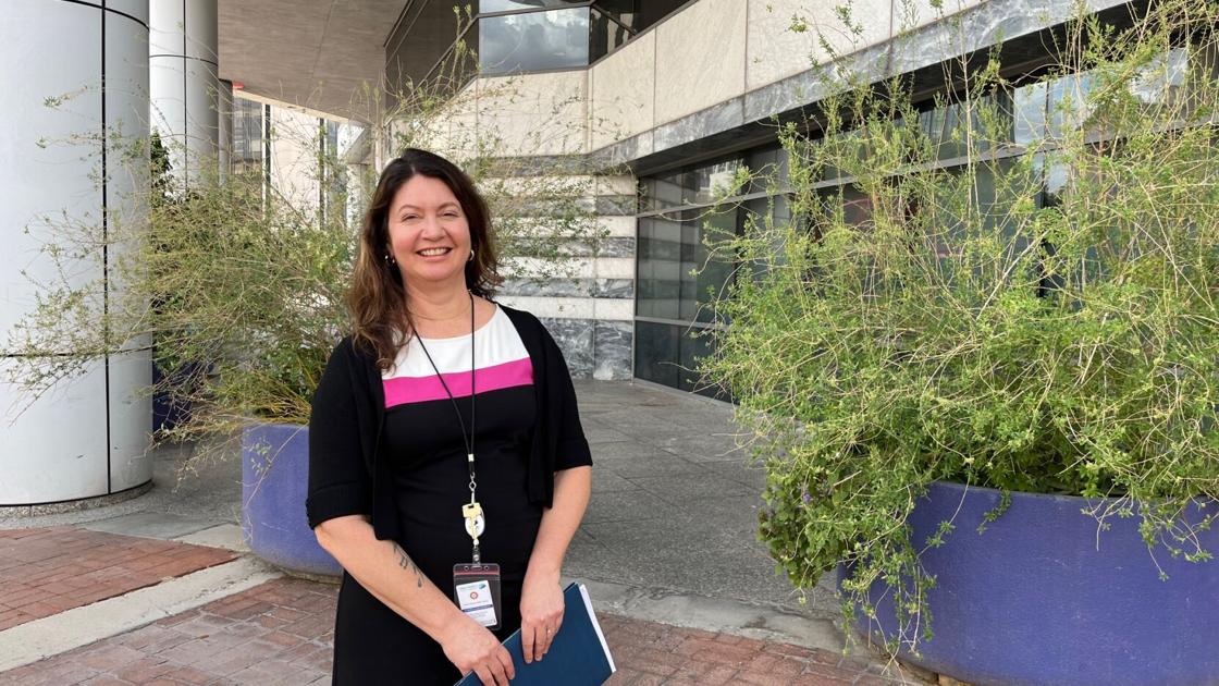 Anna Rosenberry New library director will coordinate downtown Tucson move