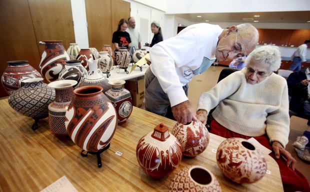 Famed pottery style on display    