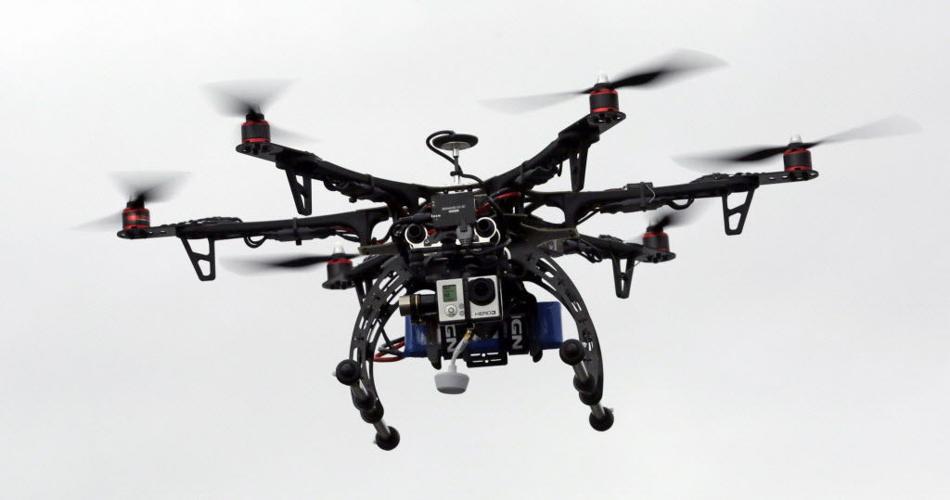 FAA to require most drones to be registered and marked