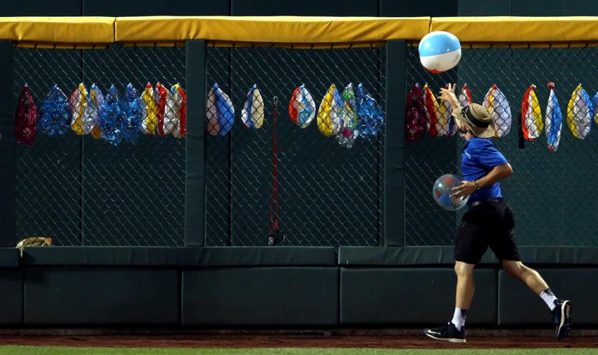 Arizona vs. Coastal Carolina in College World Series