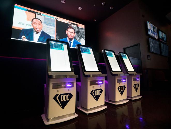 120321-tuc-spt-sportsbook-p2