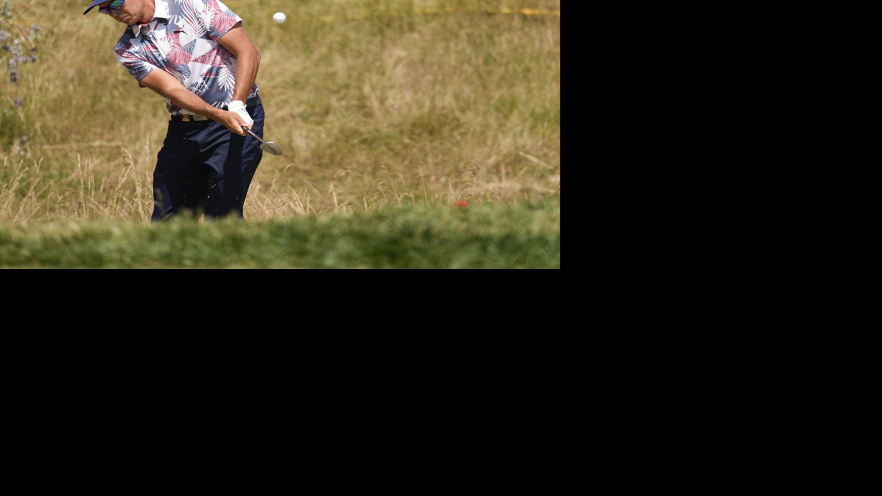 Rickie Fowler’s wild ride gives him 1-shot lead in US Open