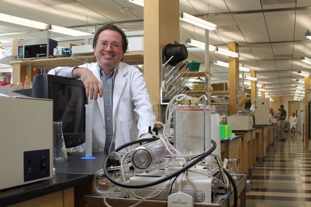 Dr. Fernando D. Martinez (LE)