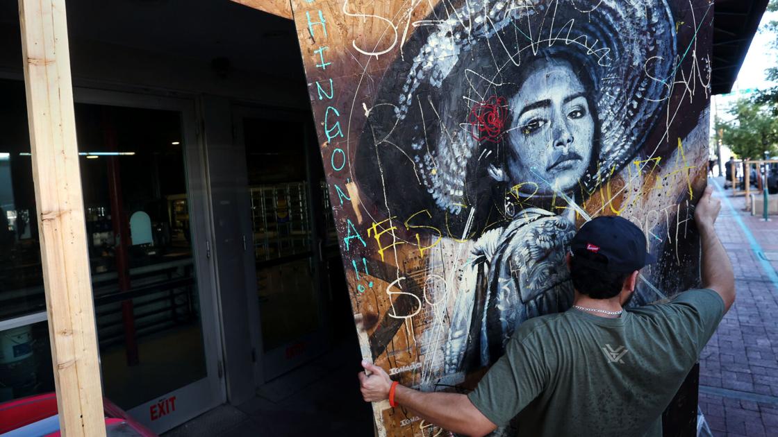Tucson mural panels to go from window coverings to auction