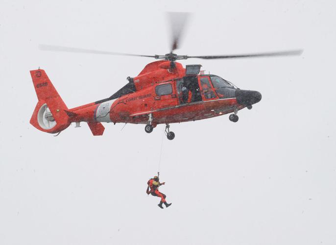 car in Niagara Falls (copy)