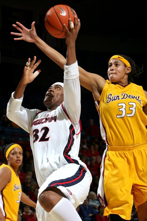 13 UA Women BK gb-p1