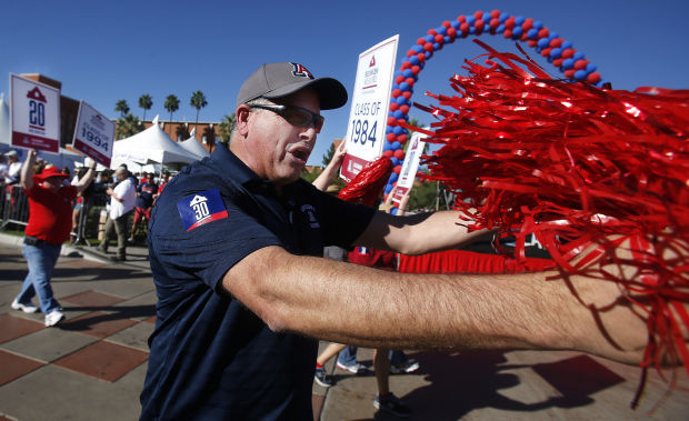 2014 UA Homecoming Parade