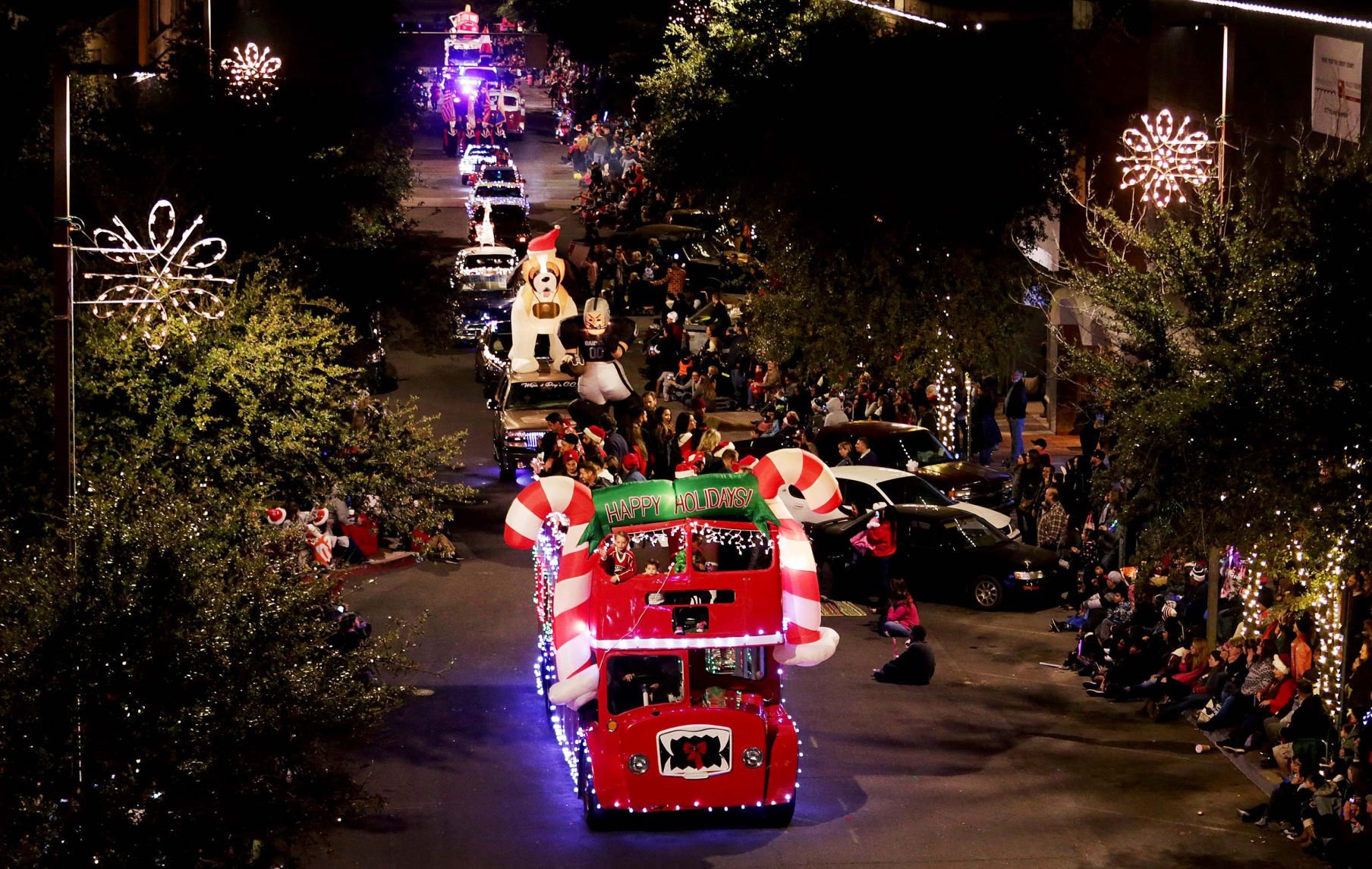 Here's Where To Watch The Tucson Parade Of Lights This Year