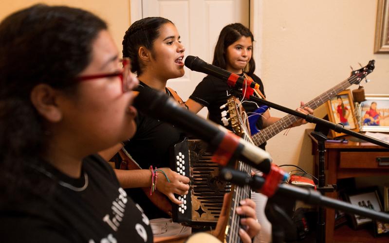 Las Trillizas y Dulce