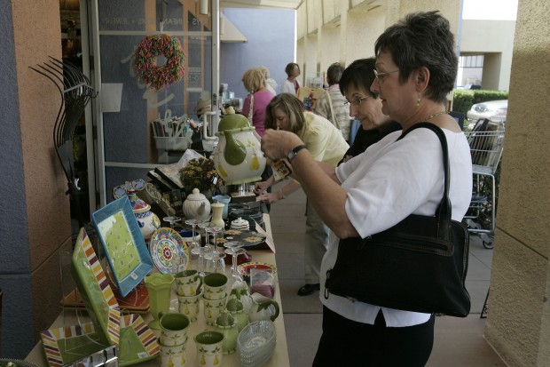 Shoppers get a deal for charity   