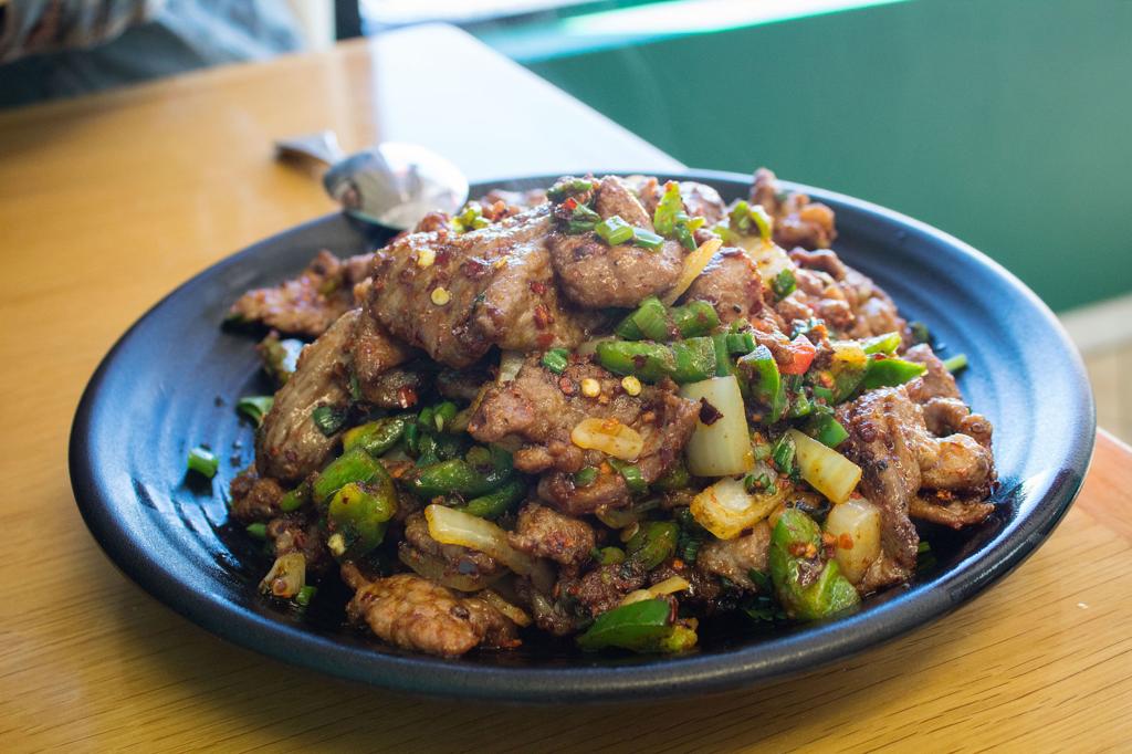 Fatman Kitchen Is A Stripmall Wonderland Of Chinese Noodles Eat Tucson Com
