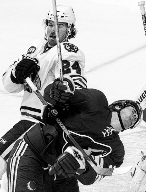 Coyotes stifled in shootout, fall to Blackhawks at home  