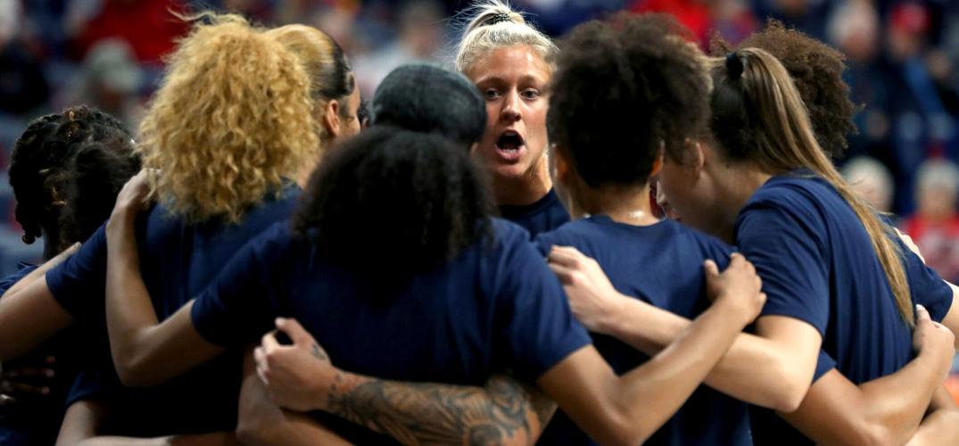 111122-tuc-spt-uawomenshoops-p3