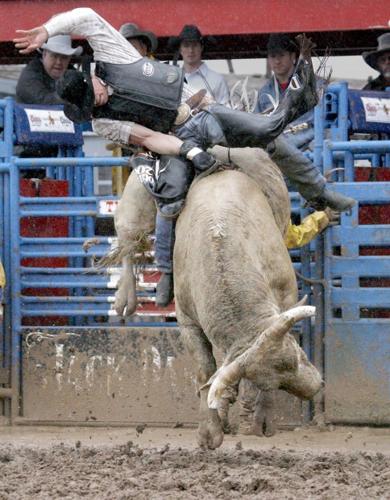 Little Lightning strikes out another rider   