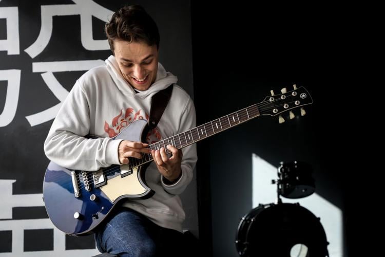 Italian guitar phenom brings unique finger-picking style to Tucson