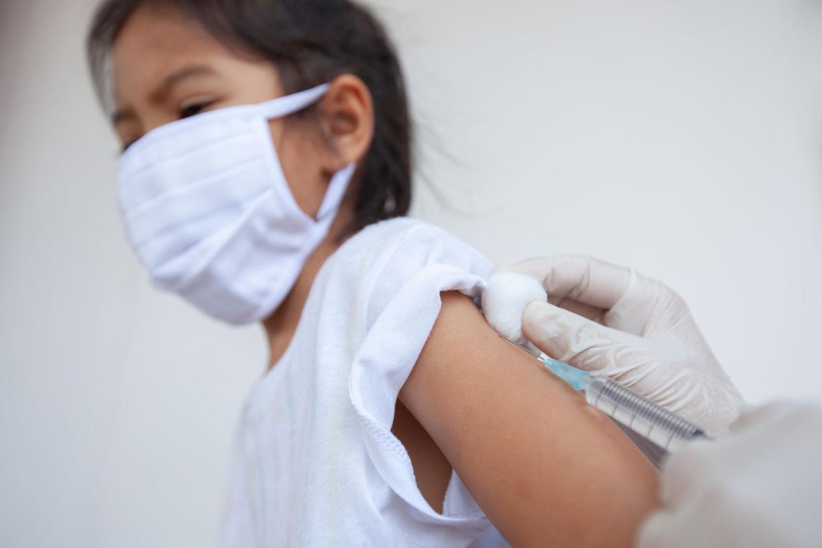 MOMS-CORONAVIRUS-VACCINATIONS-DMT