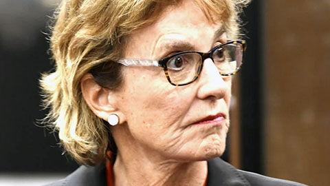 Arizona lawmakers move to bar migrants from using banks, shipping money